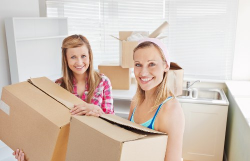 Van-based moving service for flats and offices in Finsbury Park