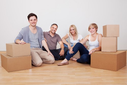 Flat move support with boxes and furniture in a Finsbury Park property