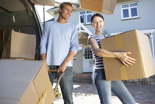 Local moving help for homes and businesses around Finsbury Park